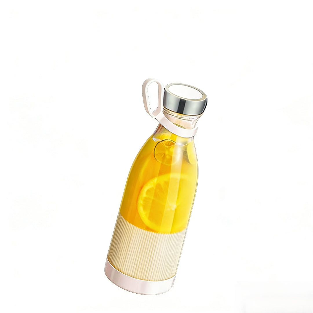 Portable blender with smoothie ingredients