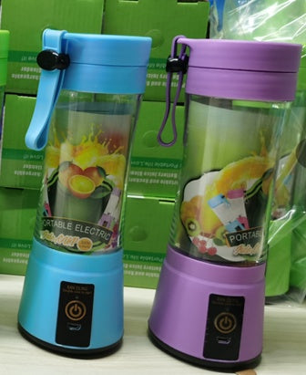 Portable blender with smoothie