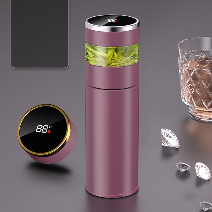 Smart tea mug LED temperature display close up